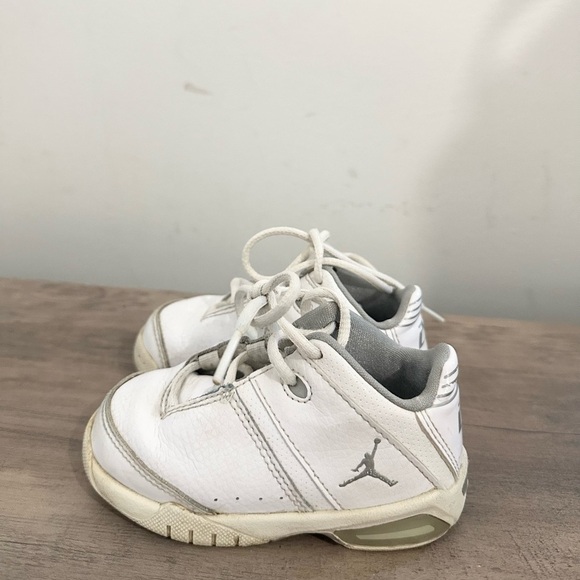 Nike Jordan 23 White Blue Silver Leather 2005 Vintage Lace Up Baby Shoes US 6c - Picture 1 of 6